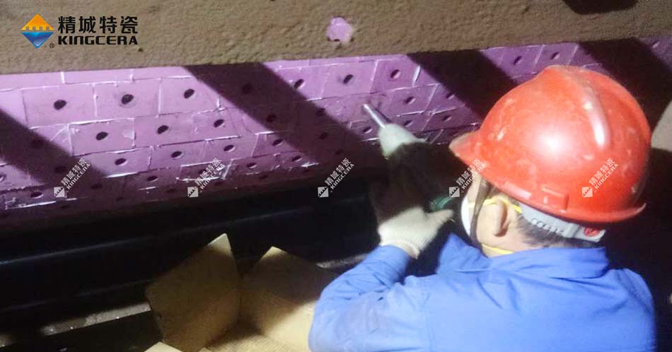 J9集团牌新型耐磨陶瓷布料机圆辊使用成效