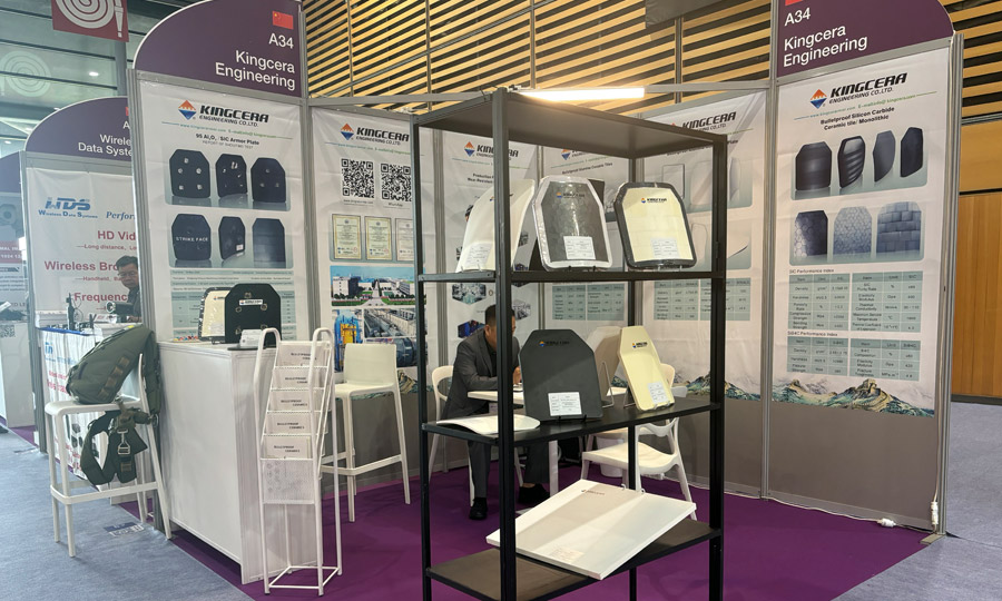 湖南J9集团携最新防弹产品亮相法国欧洲国际防务展